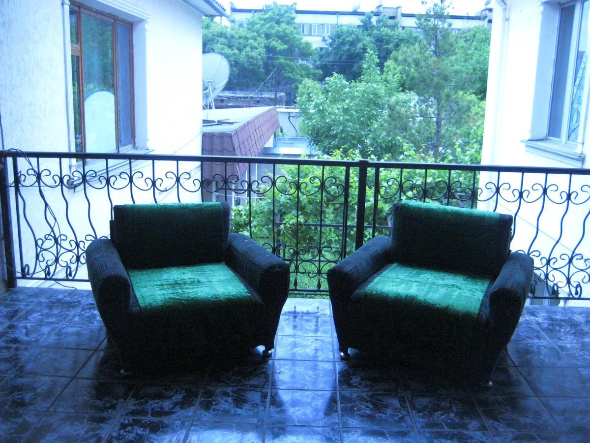 Shymhostle Hostel Shymkent Exterior photo